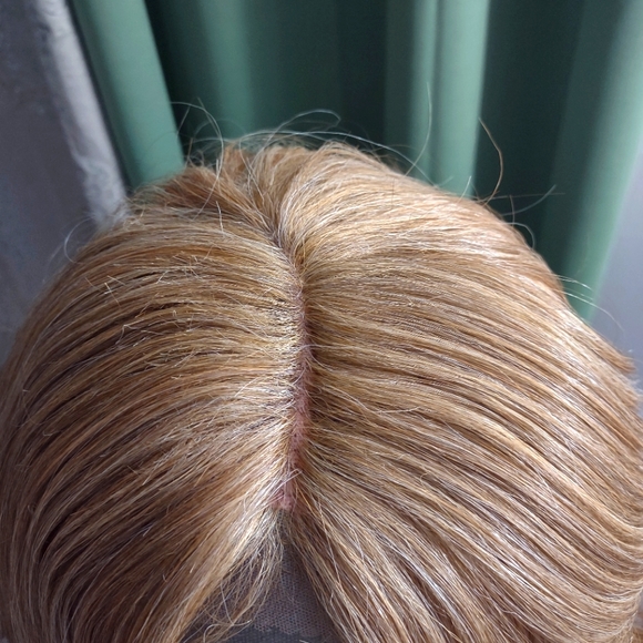 HD Swiss Lace Wig - Picture 3 of 3